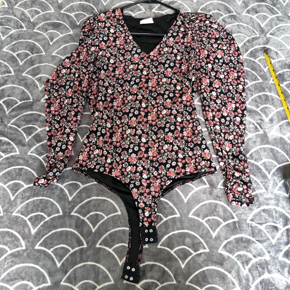 EMBER BODYSUIT LS Black w Roses Embroidered size M